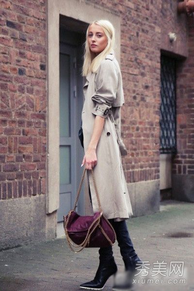 春季风衣的所有颜色看起来都一样。