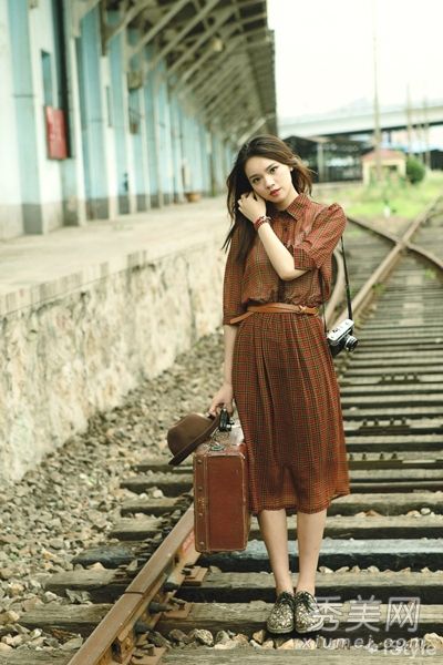 直发美女小鲜深受文学爱好者的喜爱