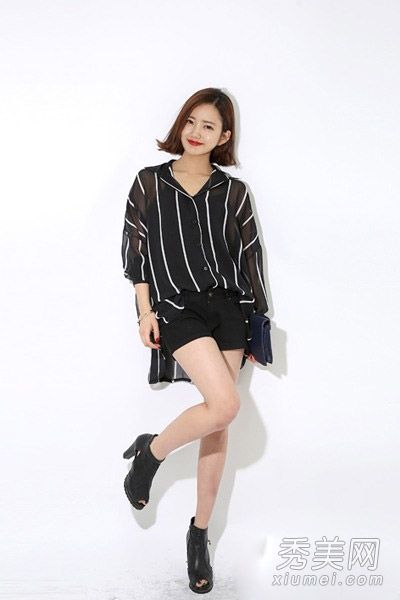 宽松衬衫配热裤松下窄版修身无敌