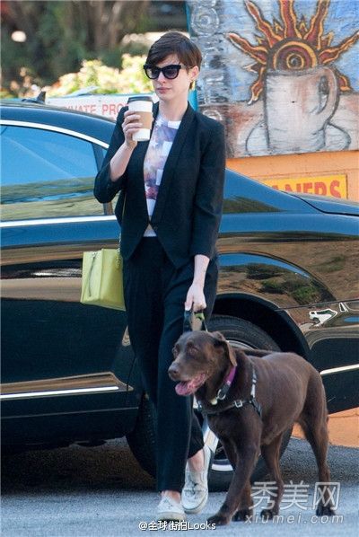 OL必备黑色套装10种搭配彰显个性