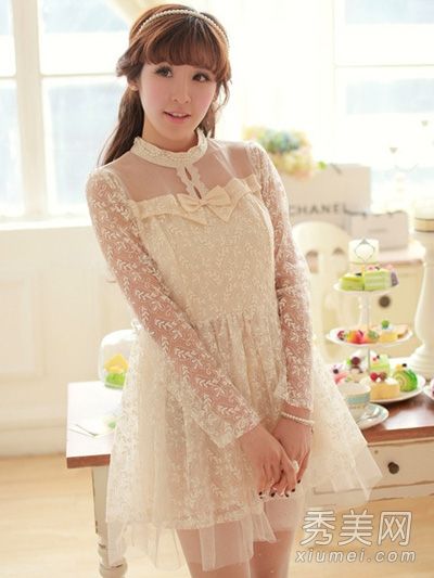 新裙子的热门推荐是各种款式的甜美优雅。