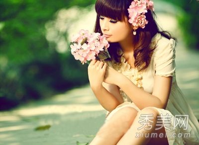 公主发型浪漫卷发准新娘最漂亮的婚纱照发型