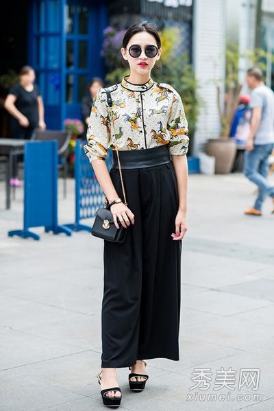 复古高腰宽腿裤巧搭夹克知性优雅