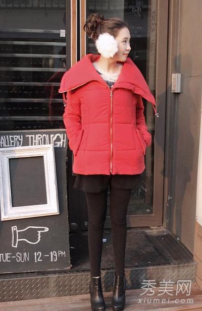 外套+裙子或短裤混合搭配显示高度