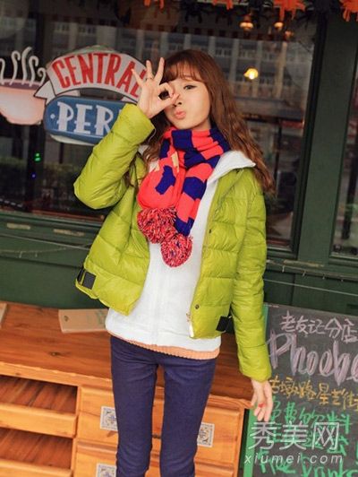 冬装搭配身材甜美连衣裙可爱迷人