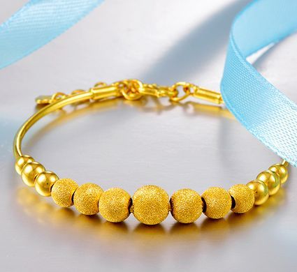 我应该戴哪只手的金手镯？