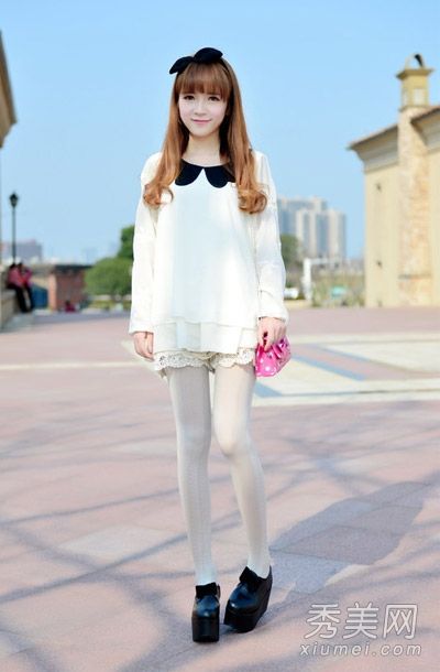 春天和夏天是纯洁的，洁白美丽的衣服，充满了精灵的精神。