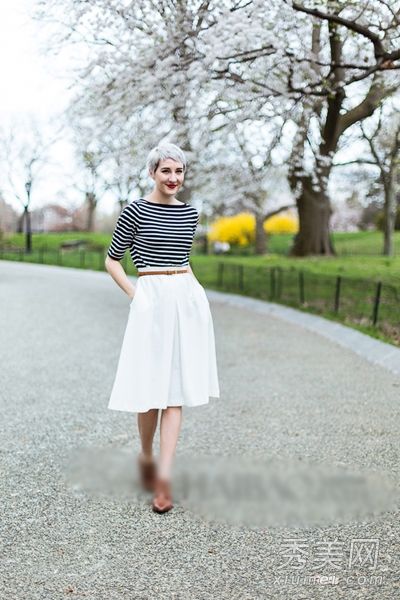 条纹t恤时尚百搭气质清新减龄