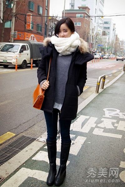 棉袄、棉裤的冬装既时尚又时尚。