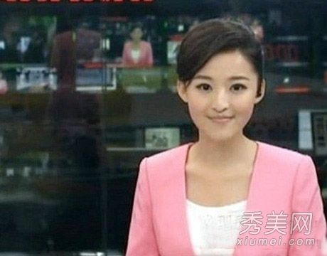 央视美女主播杨明明走红