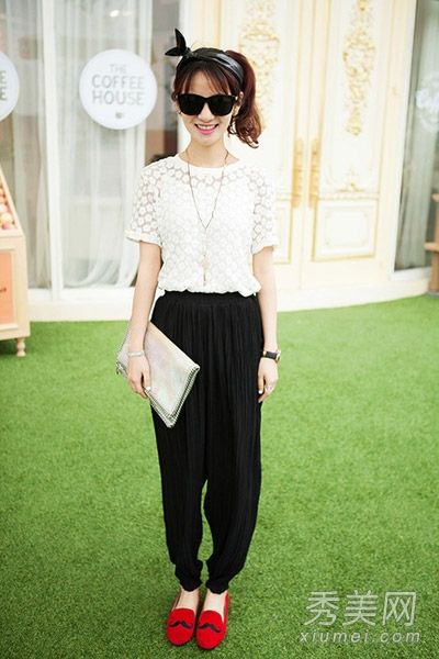 腿粗的女孩不需要穿灯笼裤来展示她们的细腿。