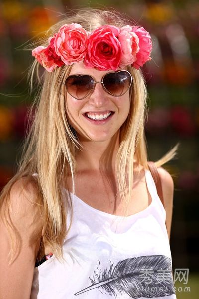 精彩的服装取决于春夏抓镜的配饰推荐