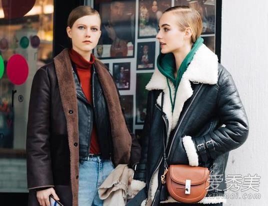 冬天来了，穿着室内风格服装的时尚很流行。堆领保暖实用！