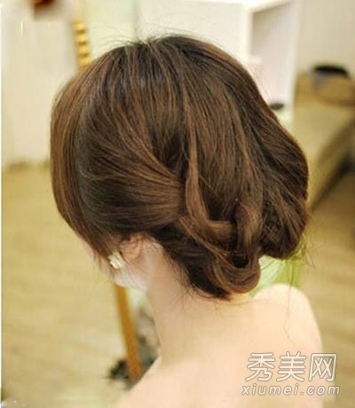 你如何系你的长发？DIY复古发型