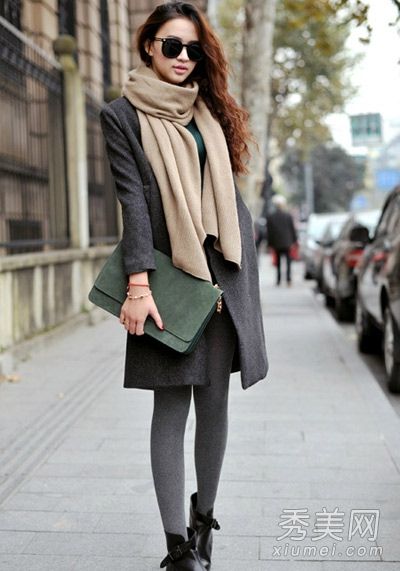 冬装搭配方案外套搭配连裤袜轻盈成熟的女性最爱