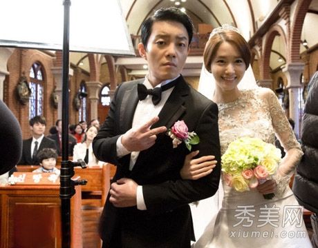 首相和我尤娜的结婚照美丽的公主头成为洛丽新娘