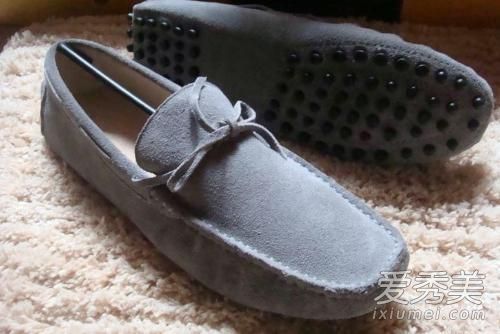 豆鞋怎么配袜子?