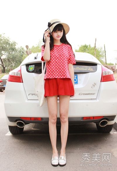 夏季长腿美容夹克，搭配短裙或短裤