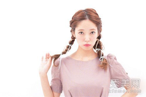 揭示了超实用的编织和理发技巧的秘密,为三股辫华丽的转变