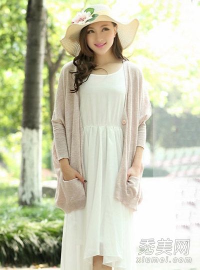 五一外出必须有遮阳帽，一起看起来很好。