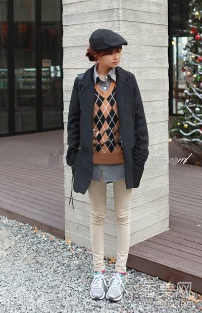 韩国美女冬季搭配外套搭配紧身裤非常漂亮