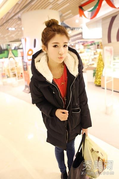 女性羽绒服推荐八种搭配,轻薄而不笨重。