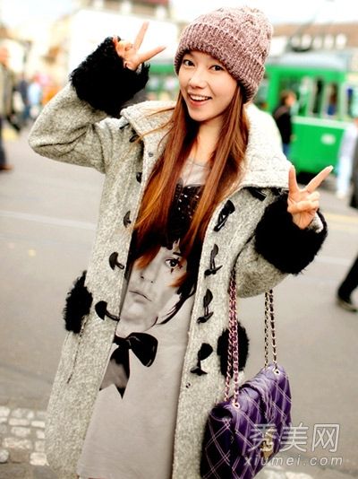 羊毛夹克在这个季节很流行，款式也很流行。