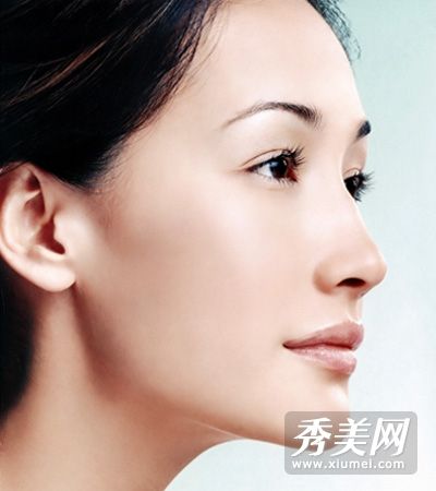 如何去除眼睛中的脂肪颗粒