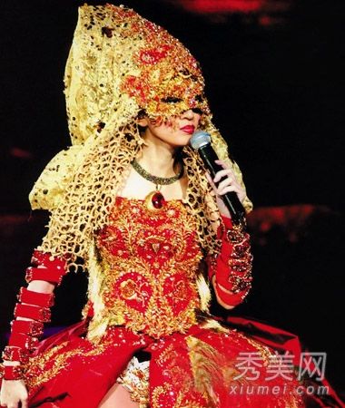 梅艳芳逝世10周年——评《女王改变发型》