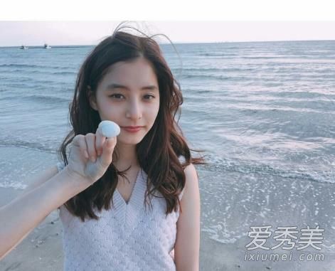 秋冬脸上脱皮痒红怎么回事？