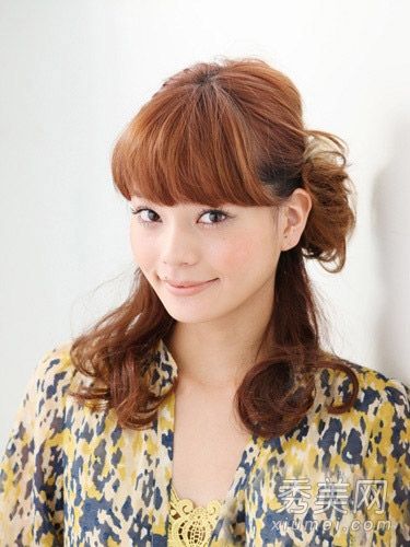 超级简单的公主发型搭配爆米花更甜美