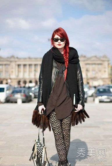 街头拍摄欧美发型时尚红头发热情如火