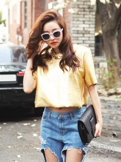 夏季必备t恤配裙子和裤子很好看