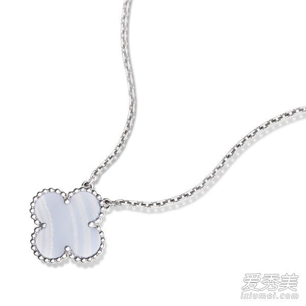 梵克雅宝项链会变色吗