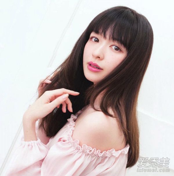 他们都冒着生命危险去卷头发。他们怎么能不选择好看的发型呢?