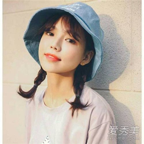 什么颜色的帽子显示出白皙的皮肤和明亮的颜色可以形成巨大的对比魅力