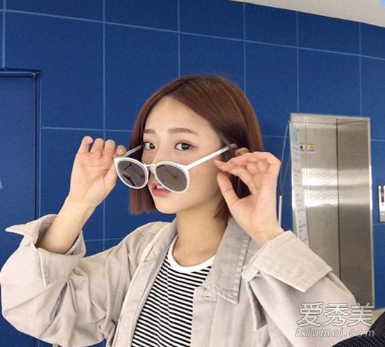 夏想把韩14号的头发给掀了掀一数！