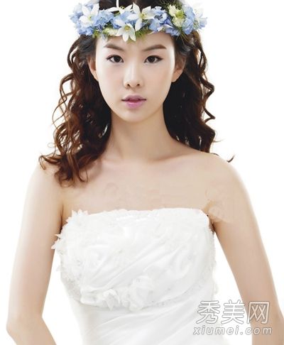 最新的韩国新娘发型图片帮助你成为完美的新娘。