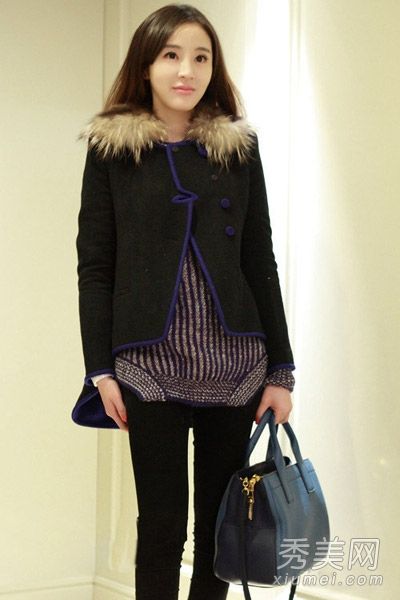 羊毛外套+裙子+连裤袜是最相配的超修身