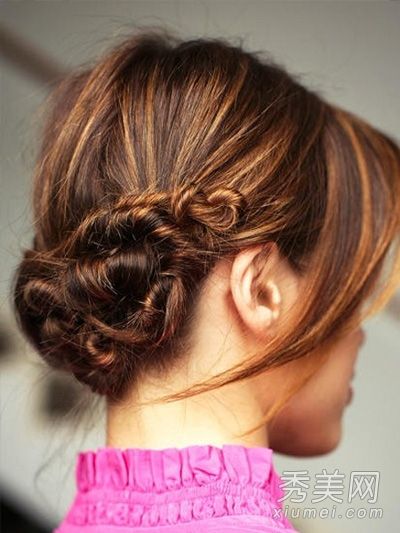 如何做好铁龙发髻展示最美丽的低发髻