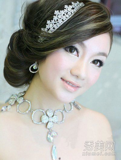 韩国经典新娘发型图片发饰饰品更高贵