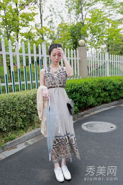 百搭白色长裙鞋清新文艺风格