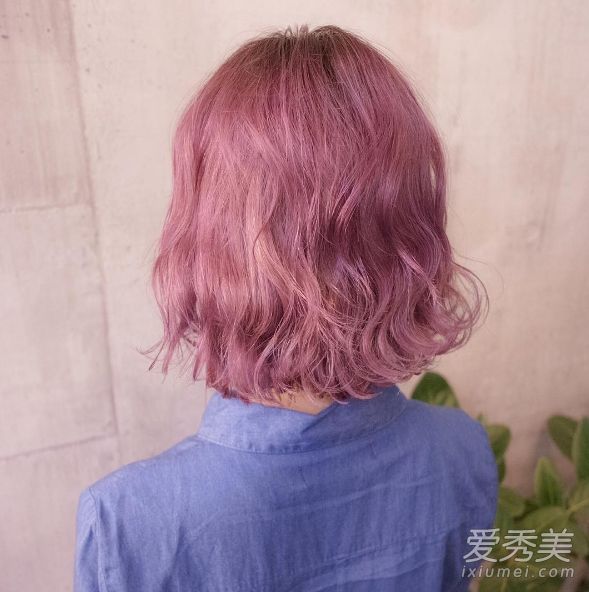 第一次,把你的头发剪短?改变发色会让你瞬间变得不同。