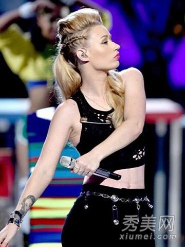 马尾辫+辫子发型漂亮7步DIY发型不同