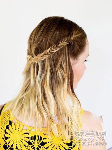 法国辫子的编织方法诠释了公主最优雅的头发