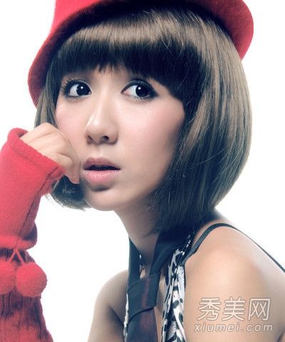 爱4娄艺潇发型图片帽子发型可爱甜美