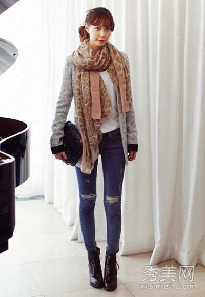 2013年新款春装的韩版是最受欢迎的款式。