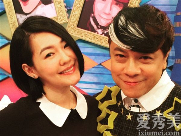 回首康熙,蔡康永和萧都是发型师。