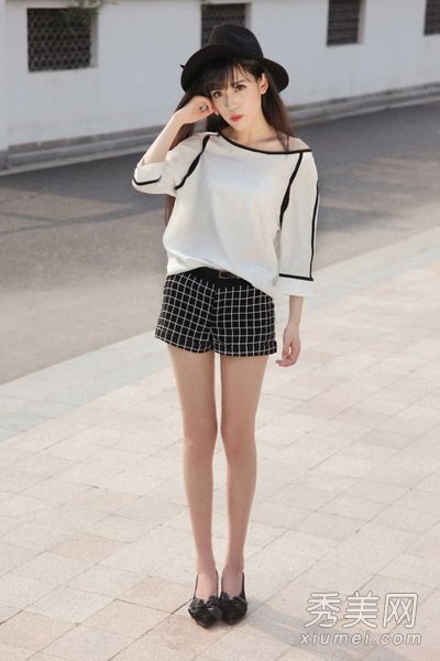 经典黑白连衣裙,搭配优雅的赫本风格