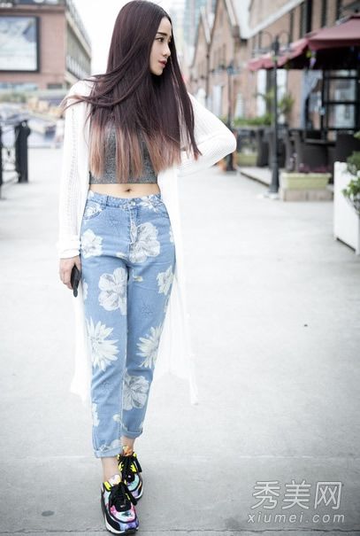 夏季服装流行元素印花美丽动人
